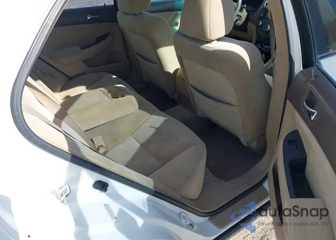 2005 Honda Accord 2.4 Lx z USA, uszkodzony, nr VIN 1HGCM56455A163612